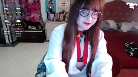 Snapshot of avril2809 chatting on 02-18-26, 05:03 Abril online show from 02-18-26, 05:03