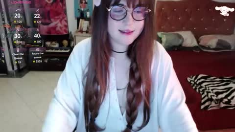 Snapshot of avril2809 chatting on 02-21-26, 06:03 Abril online show from 02-21-26, 06:03