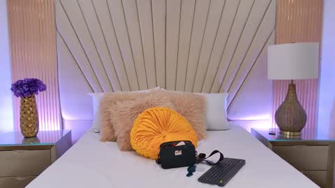 Javier y Lorena online show from 10-30-25, 12:50