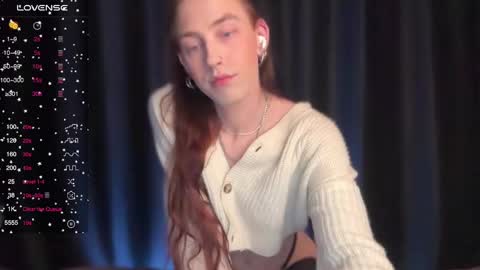 avril_pearly_ online show from 01-10-25, 07:43