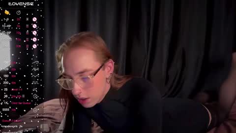 avril_pearly_ online show from 10-26-25, 08:26