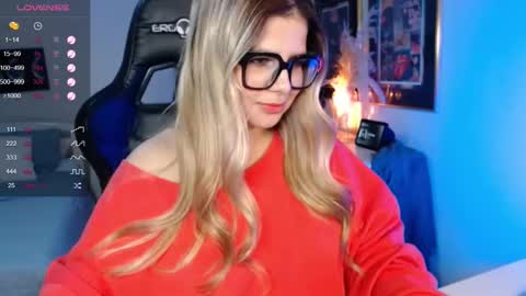 Snapshot of avrill_morgan chatting on 02-13-25, 10:11 Avrill Morgan online show from 02-13-25, 10:11