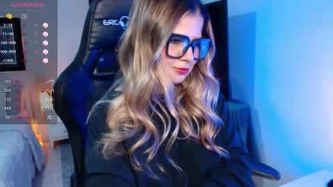 Snapshot of avrill_morgan chatting on 12-21-25, 08:49 Avrill Morgan online show from 12-21-25, 08:49