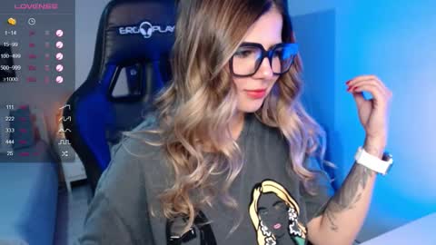 Snapshot of avrill_morgan chatting on 02-17-26, 08:37 Avrill Morgan online show from 02-17-26, 08:37