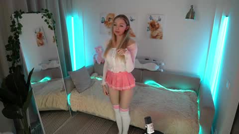 Snapshot of avroramy chatting on 12-09-24, 09:28 Avrora online show from 12-09-24, 09:28