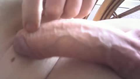 Snapshot of avus1963 chatting on 09-19-25, 02:40 avus1963 online show from 09-19-25, 02:40