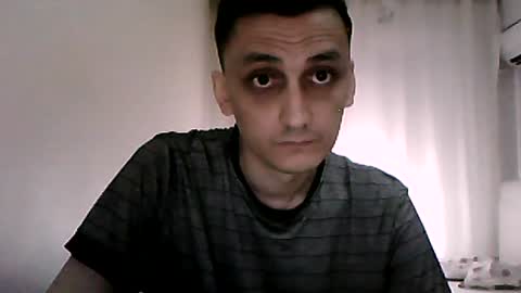 Snapshot of awesenheit chatting on 06-17-26, 10:39 awesenheit online show from 06-17-26, 10:39
