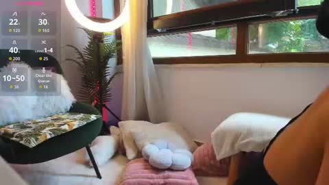 Snapshot of awesome_jolie chatting on 07-23-26, 10:46 Jolie online show from 07-23-26, 10:46