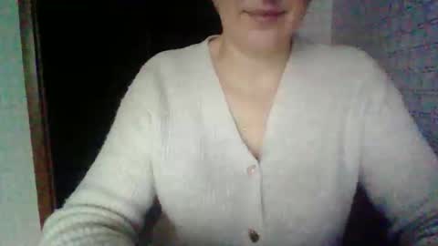 Snapshot of awesomeladyy chatting on 01-10-26, 09:55 awesomeladyy online show from 01-10-26, 09:55