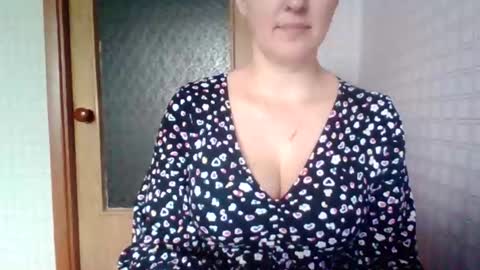 Snapshot of awesomeladyy chatting on 02-06-26, 08:51 awesomeladyy online show from 02-06-26, 08:51