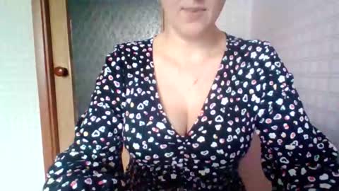 Snapshot of awesomeladyy chatting on 02-08-26, 09:34 awesomeladyy online show from 02-08-26, 09:34