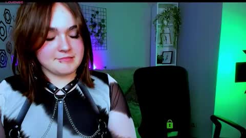 Snapshot of awesomemonica chatting on 10-12-25, 09:36 monica online show from 10-12-25, 09:36