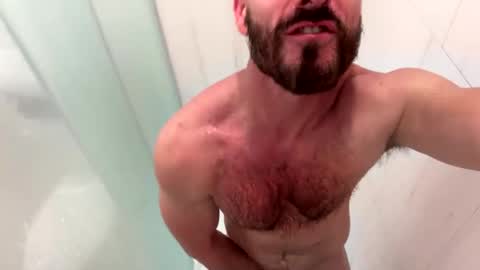 Snapshot of awquick chatting on 10-14-25, 11:33 Nick online show from 10-14-25, 11:33