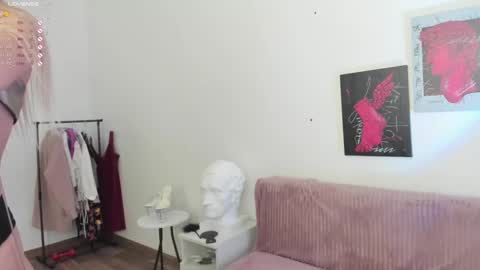 Snapshot of awrieel chatting on 01-08-25, 04:44 Emily online show from 01-08-25, 04:44