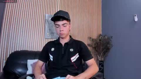 axeel_frost online show from 08-06-26, 02:46