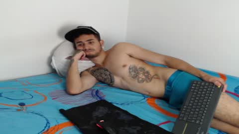 Snapshot of axel_ag chatting on 01-10-25, 06:17 Axel online show from 01-10-25, 06:17