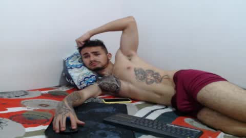 Snapshot of axel_ag chatting on 01-28-25, 08:04 Axel online show from 01-28-25, 08:04