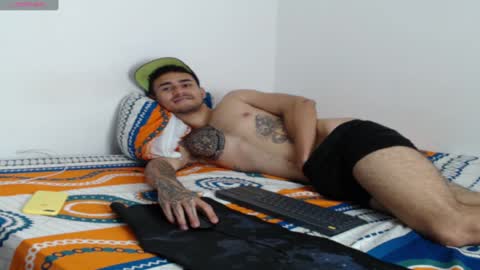 Snapshot of axel_ag chatting on 02-06-25, 02:37 Axel online show from 02-06-25, 02:37