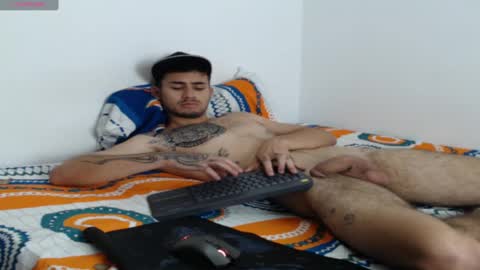 Snapshot of axel_ag chatting on 02-09-25, 04:07 Axel online show from 02-09-25, 04:07