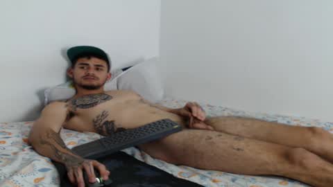 Snapshot of axel_ag chatting on 02-22-25, 10:09 Axel online show from 02-22-25, 10:09