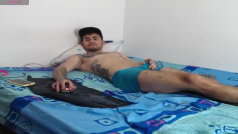 Snapshot of axel_ag chatting on 03-10-25, 09:40 Axel online show from 03-10-25, 09:40