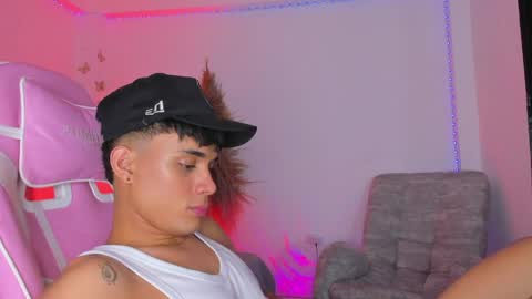 Snapshot of axel_cody_ chatting on 05-25-26, 04:13 AXEL online show from 05-25-26, 04:13