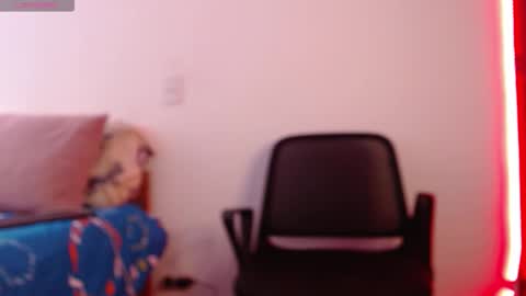 Snapshot of axel_davis_ chatting on 10-10-25, 01:32 axel davis online show from 10-10-25, 01:32