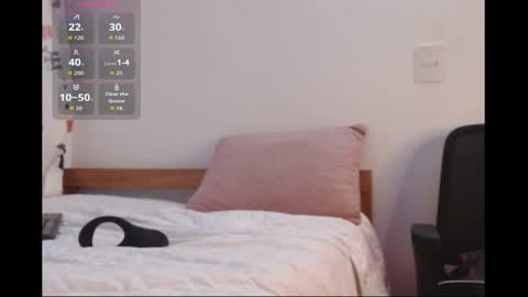 Snapshot of axel_davis_ chatting on 10-17-25, 06:49 axel davis online show from 10-17-25, 06:49