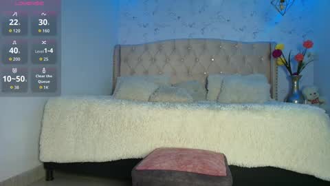 Axel Daviss online show from 11-17-25, 01:50