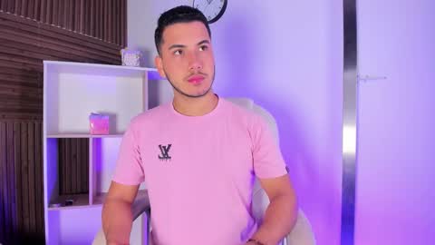 axel_grey_ online show from 10-27-25, 12:09