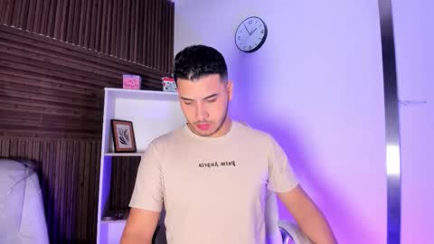 axel_grey_ online show from 12-01-25, 12:10