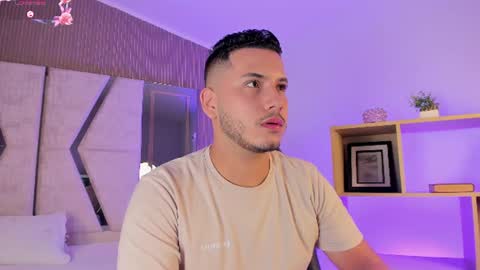 Snapshot of axel_grey_ chatting on 07-06-26, 01:08 axel_grey_ online show from 07-06-26, 01:08