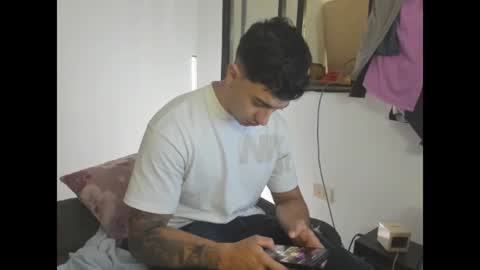 Snapshot of axel_hendrick chatting on 07-04-26, 04:57 axel_hendrick online show from 07-04-26, 04:57