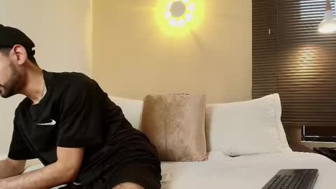 Axel Moon online show from 10-20-25, 06:52