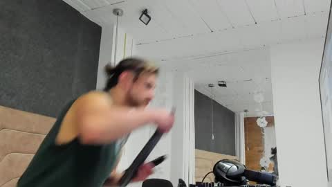 Axel  online show from 05-28-26, 02:09