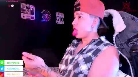 Snapshot of axel_rouse1 chatting on 11-08-25, 03:34 Axel Rouse online show from 11-08-25, 03:34