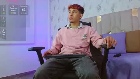 AXEL  online show from 09-30-25, 03:33