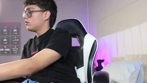 Snapshot of axel_valverde chatting on 01-10-26, 02:13 Axel online show from 01-10-26, 02:13