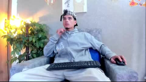 Snapshot of axel_wiliams chatting on 10-08-25, 06:05 axel  online show from 10-08-25, 06:05