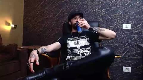 Snapshot of axelcolton chatting on 01-11-26, 10:31 AxelColton online show from 01-11-26, 10:31