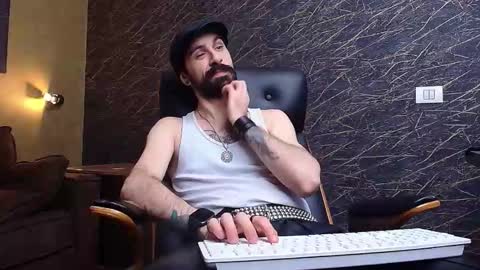 Snapshot of axelcolton chatting on 01-12-26, 11:26 AxelColton online show from 01-12-26, 11:26