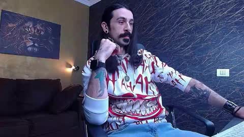 Snapshot of axelcolton chatting on 02-08-26, 11:35 AxelColton online show from 02-08-26, 11:35