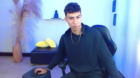 Axel online show from 07-16-26, 01:50