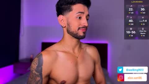 Snapshot of axelking13 chatting on 10-21-25, 12:44 Axel King online show from 10-21-25, 12:44