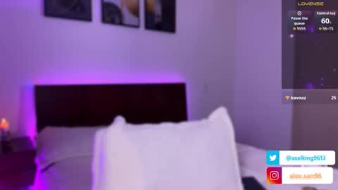 Snapshot of axelking13 chatting on 10-25-25, 12:07 Axel King online show from 10-25-25, 12:07