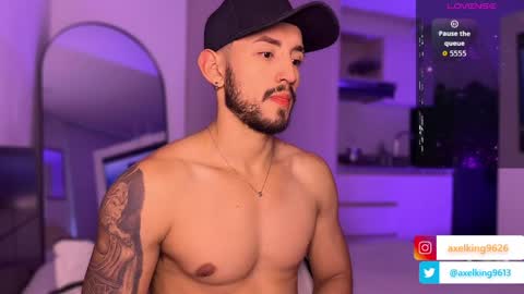 Axel King online show from 05-21-26, 07:54