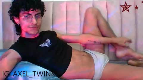 Axel  online show from 02-09-26, 03:32