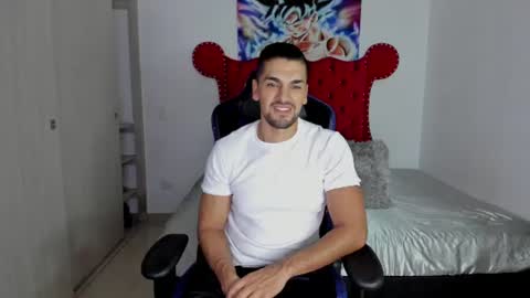 Axel online show from 06-18-26, 11:47