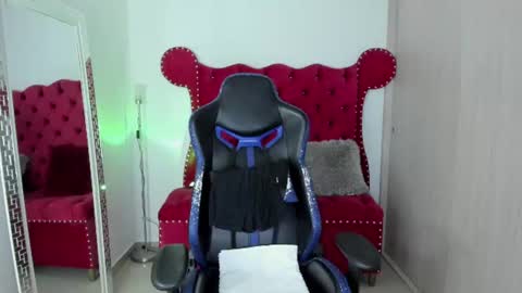 Axel online show from 06-29-26, 11:21