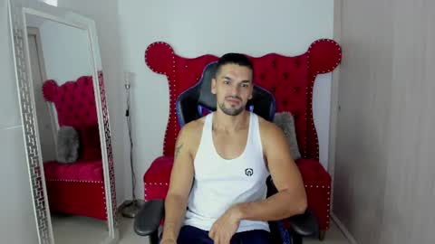 Axel online show from 07-16-26, 11:16